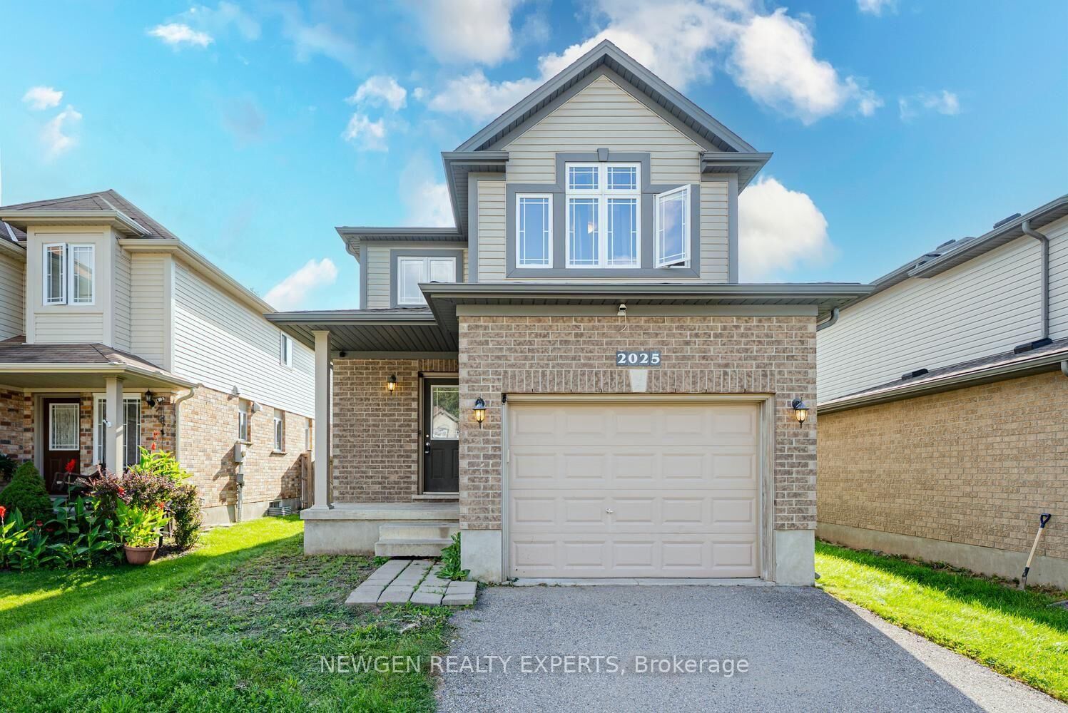 Property Photo:  2025 Denview Avenue  ON N6G 0G3 