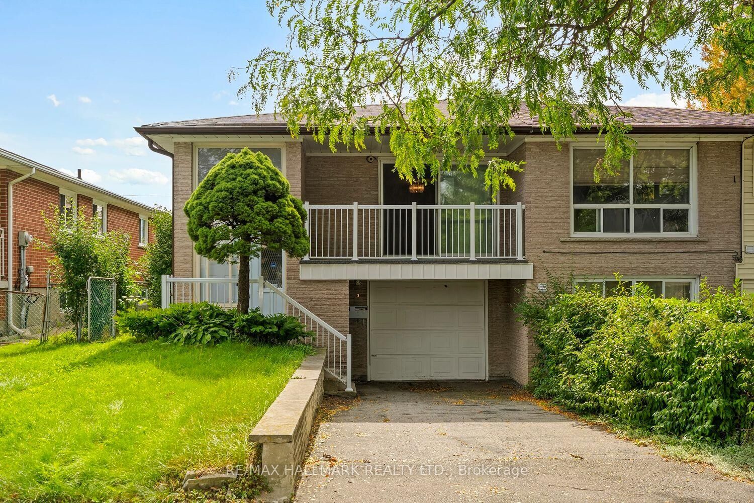 Property Photo: 3 Pindar Crescent ON M2J 3L3