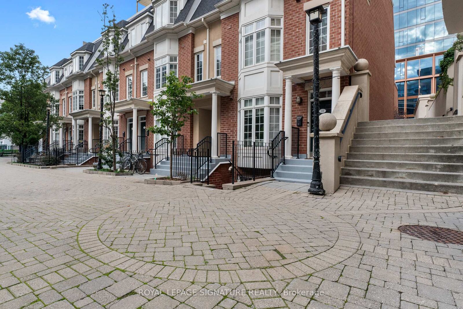 Property Photo:  11 Niagara Street 8  ON M5V 3N9 