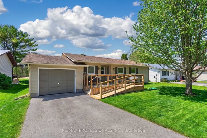 Property Photo:  7 Tamarack Court  ON L0G 1W0 