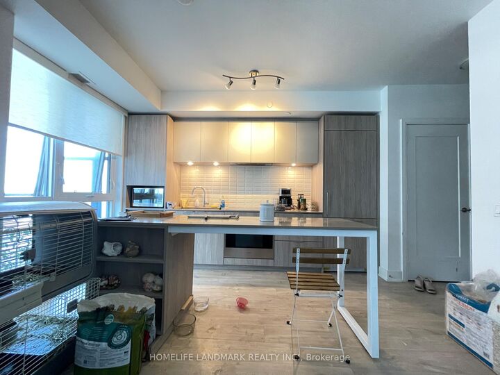 Property Photo:  65 Annie Craig Drive 806  ON M8V 0G3 