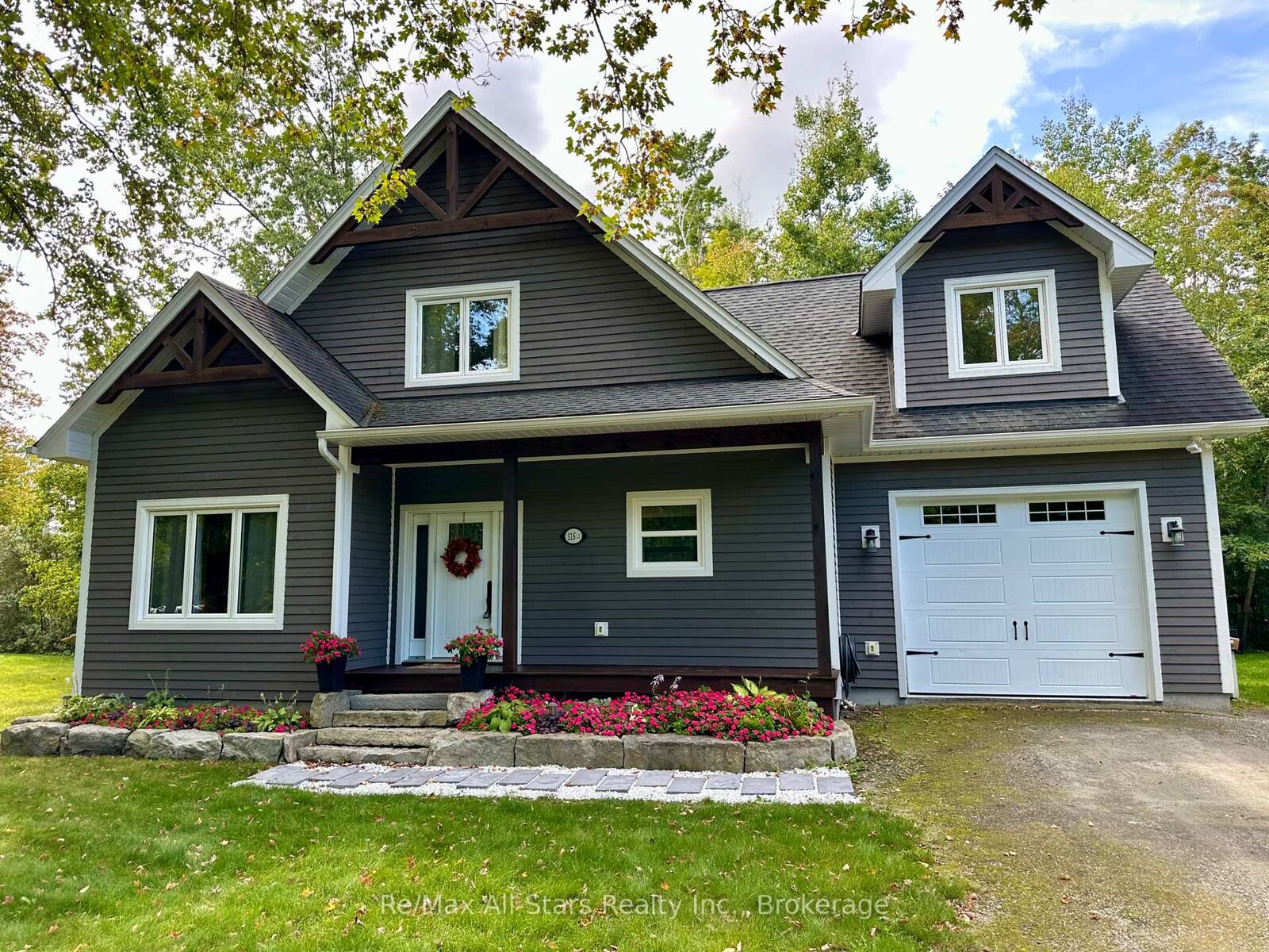 Property Photo:  316 1/2 Riverside Drive  ON K0M 1A0 