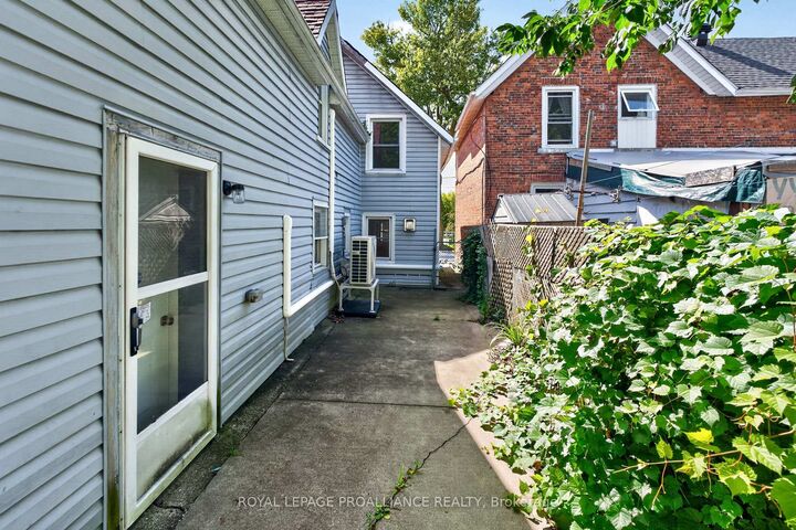 Property Photo:  79 Wall Street  ON K6V 4S4 