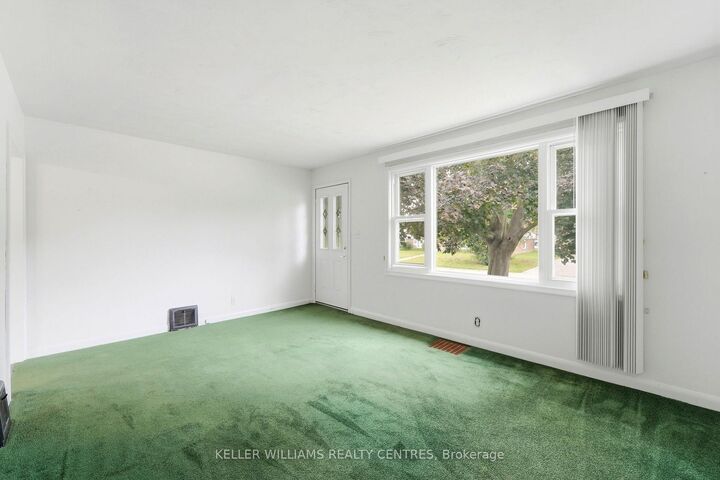 Property Photo:  80 Lyndhurst Street  ON N3S 4M9 
