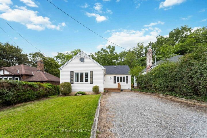 Property Photo:  24 Welland Vale Road  ON L2R 2L6 
