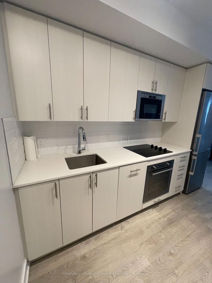 Property Photo:  2550 Simcoe Street 506  ON L1L 0R5 