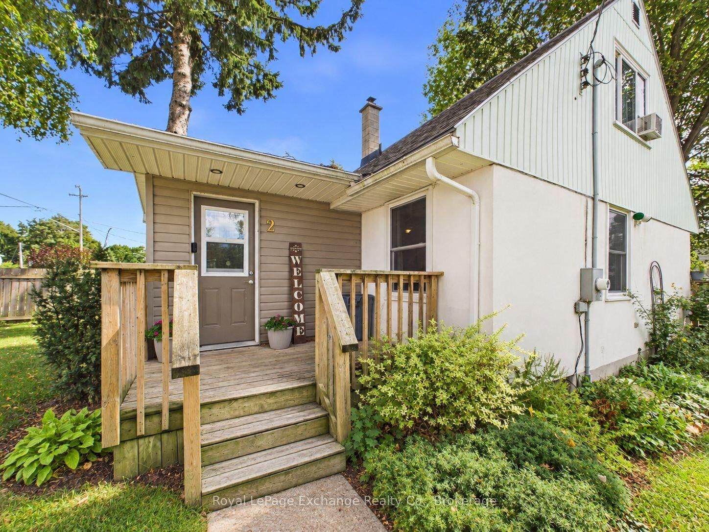 Property Photo: 2 Regina Road ON N0M 1L0