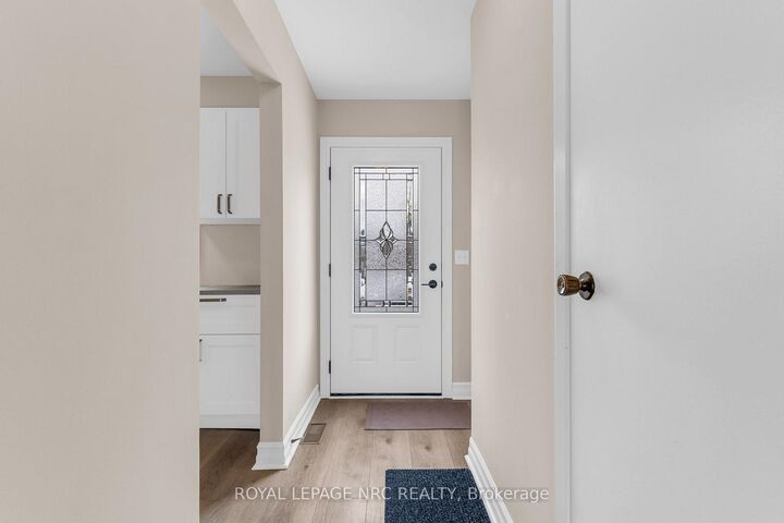 Property Photo:  110 Silvan Drive 20  ON L3C 6Z5 