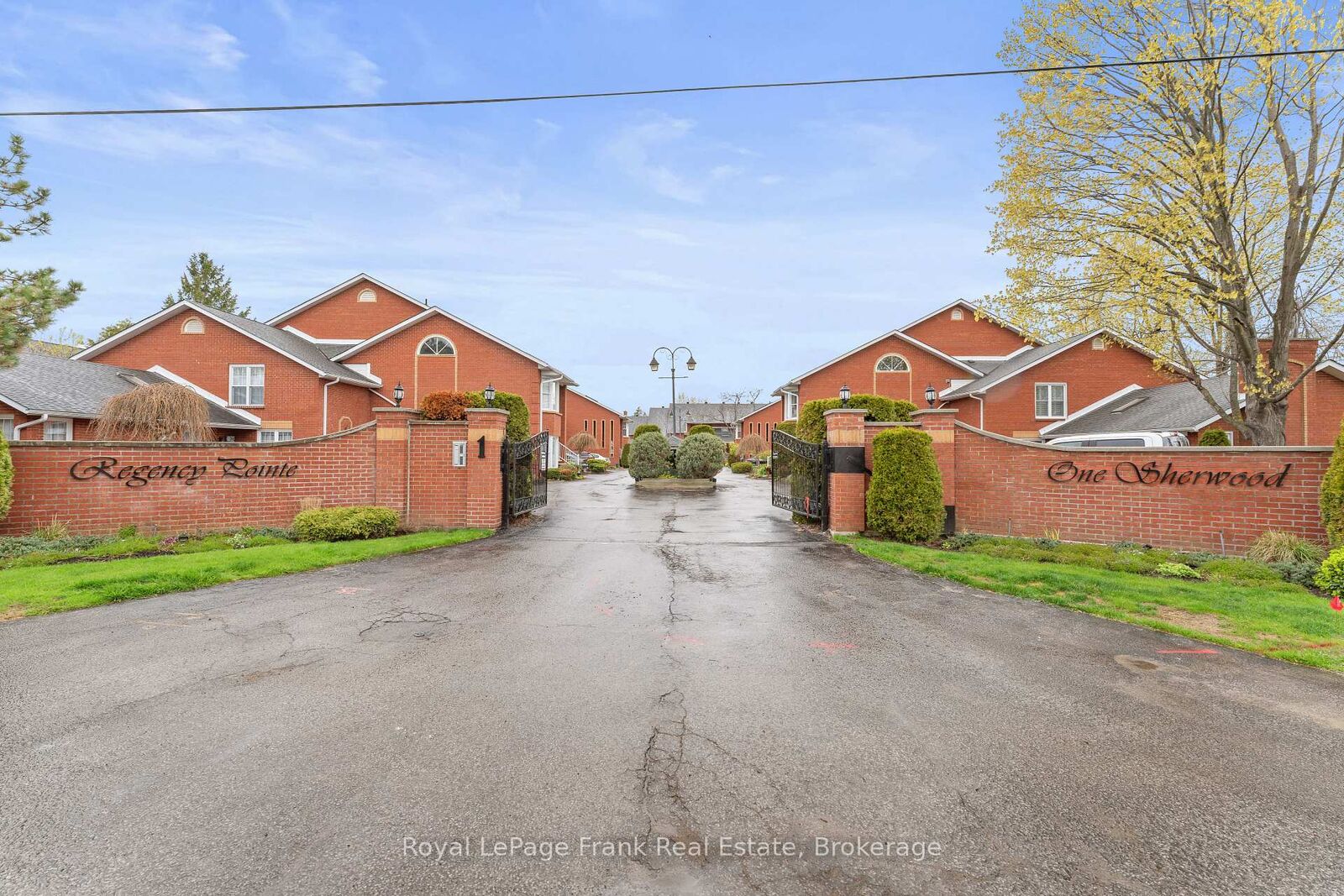 Property Photo:  1 Sherwood Street 403  ON K0M 1A0 