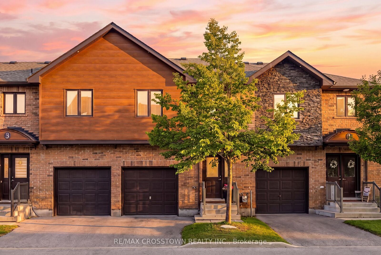 Property Photo:  43 Madelaine Drive 2  ON L9J 0G8 