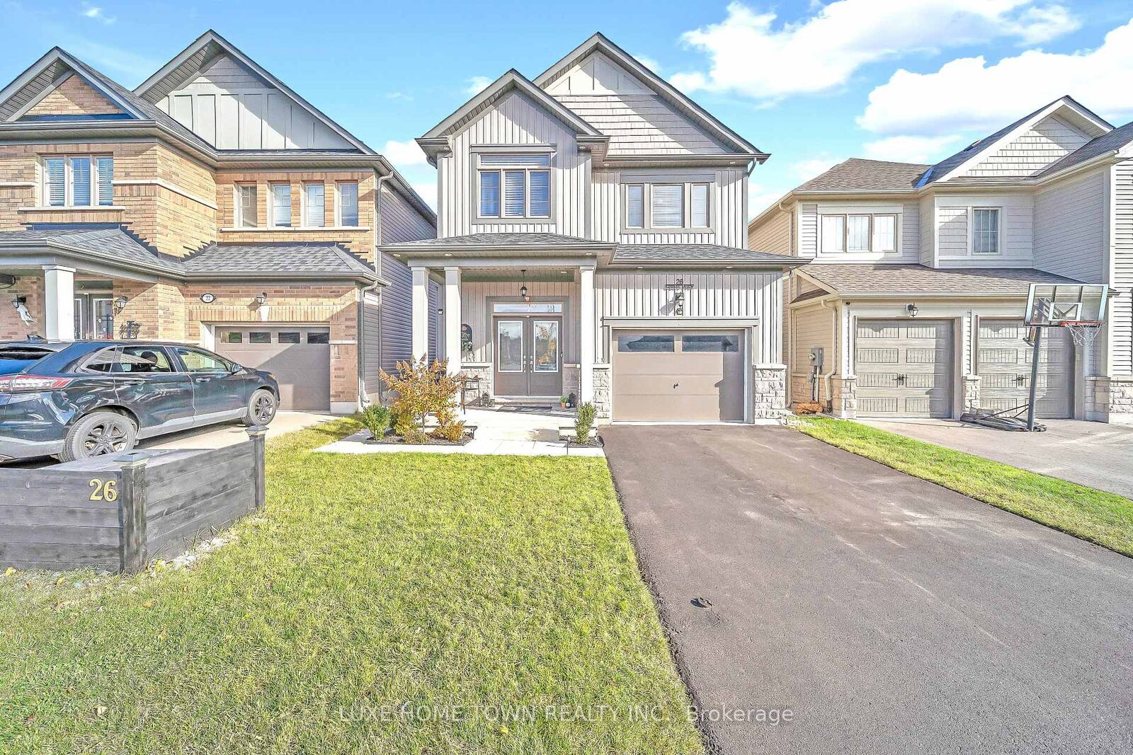 Property Photo:  26 Gibbs Way N  ON N1M 0G7 