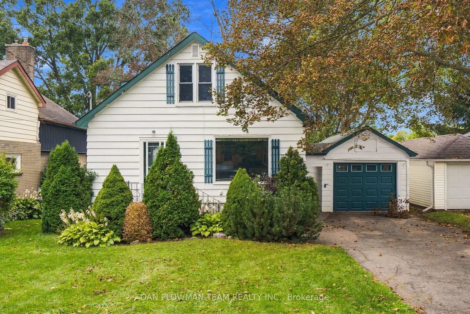 Property Photo:  98 Scugog Street  ON L1C 3J4 
