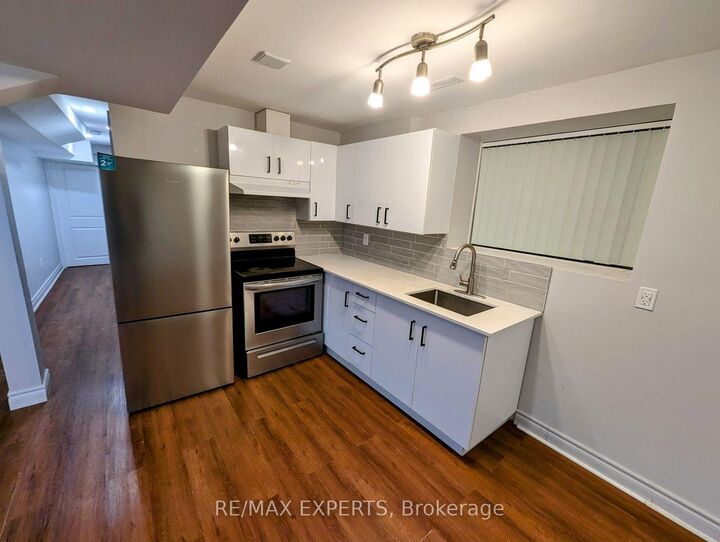 Property Photo:  6 Ogston Crescent  ON L1P 0G6 