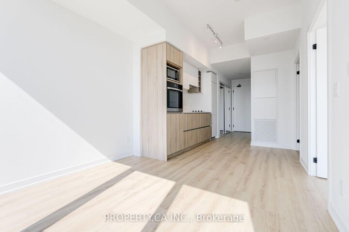 Property Photo:  319 Jarvis Street Lph16  ON M5B 0C8 