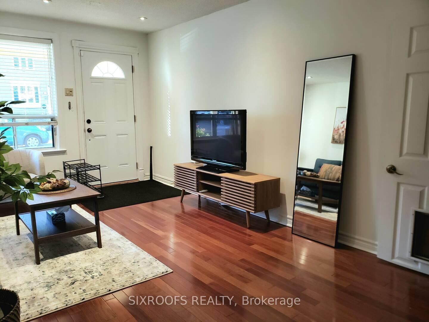 Property Photo:  29 Dunkirk Road  ON M4C 2M1 