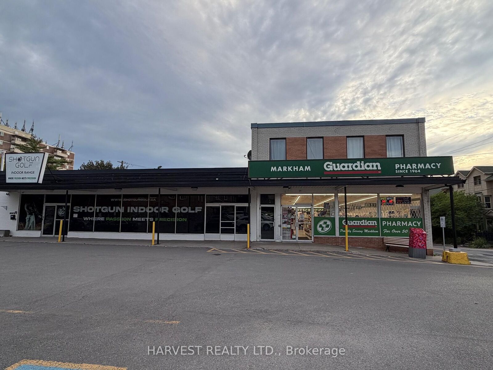 Property Photo:  100 Main Street N 2nd Level Unit 2  ON L3P 1X8 
