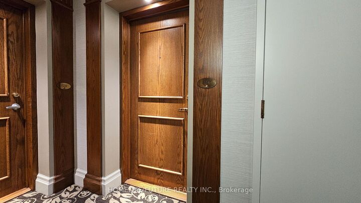Property Photo:  1 Lee Centre Drive 1212  ON M1H 3J2 