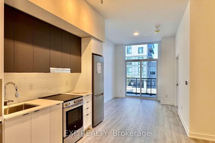 Property Photo: 5105 Hurontario Street 212 ON L4Z 0C9