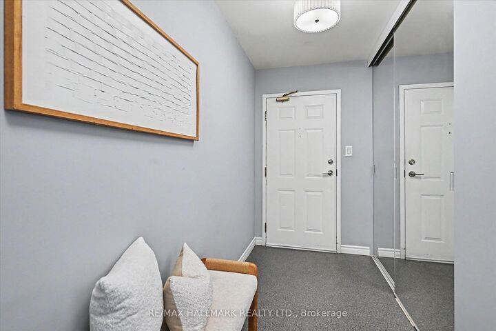 Property Photo:  5090 Pinedale Avenue 1106  ON L7L 3V8 