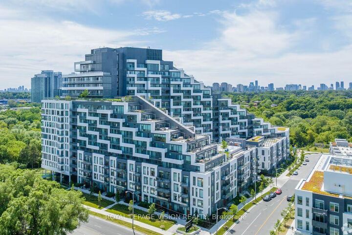 Property Photo:  25 Adra Grado Way 555  ON M2J 0H6 