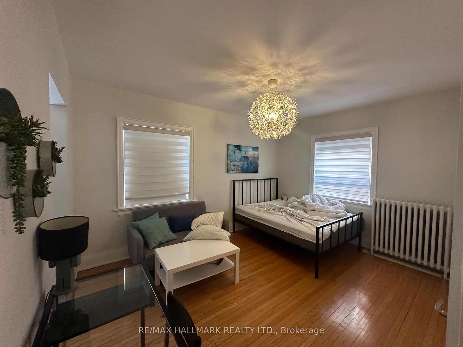 Property Photo:  595 St Clair Avenue W 9  ON M6C 1A3 