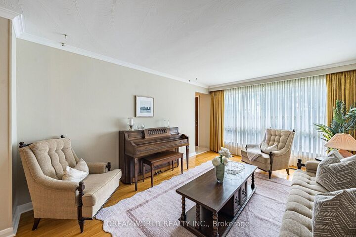 Property Photo:  28 Rabton Court  ON M3L 1Y2 