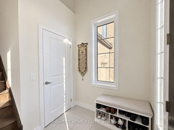 Property Photo:  10 Morrison Crescent  ON L1P 0P4 
