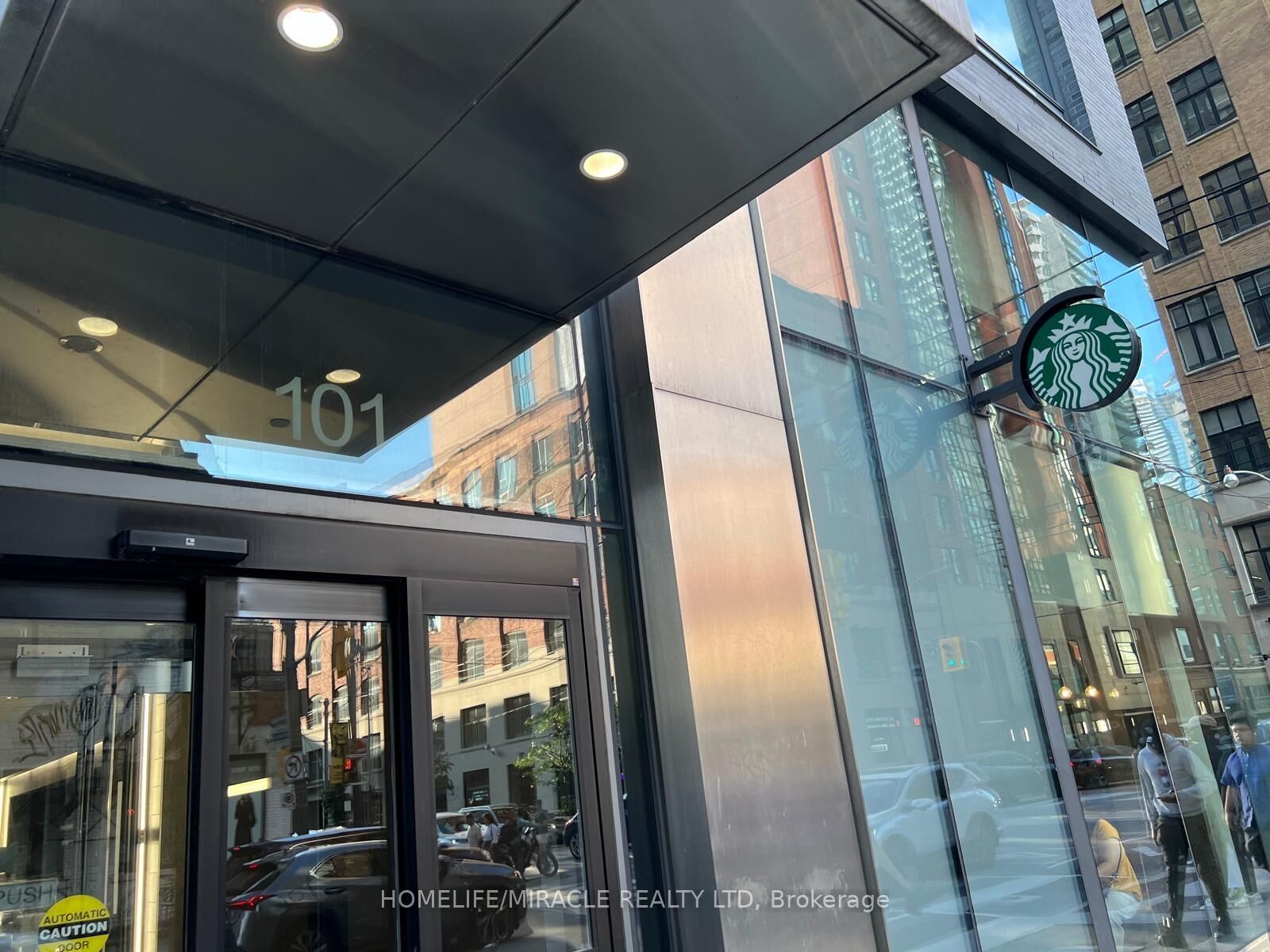 Property Photo:  101 Peter Street W 3103  ON M5V 0G6 