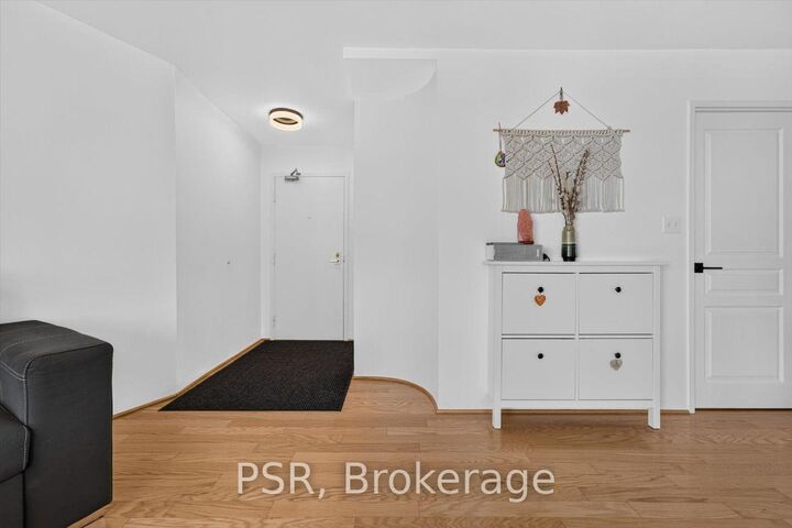 Property Photo:  270 Queens Quay W 2106  ON M5J 2N4 