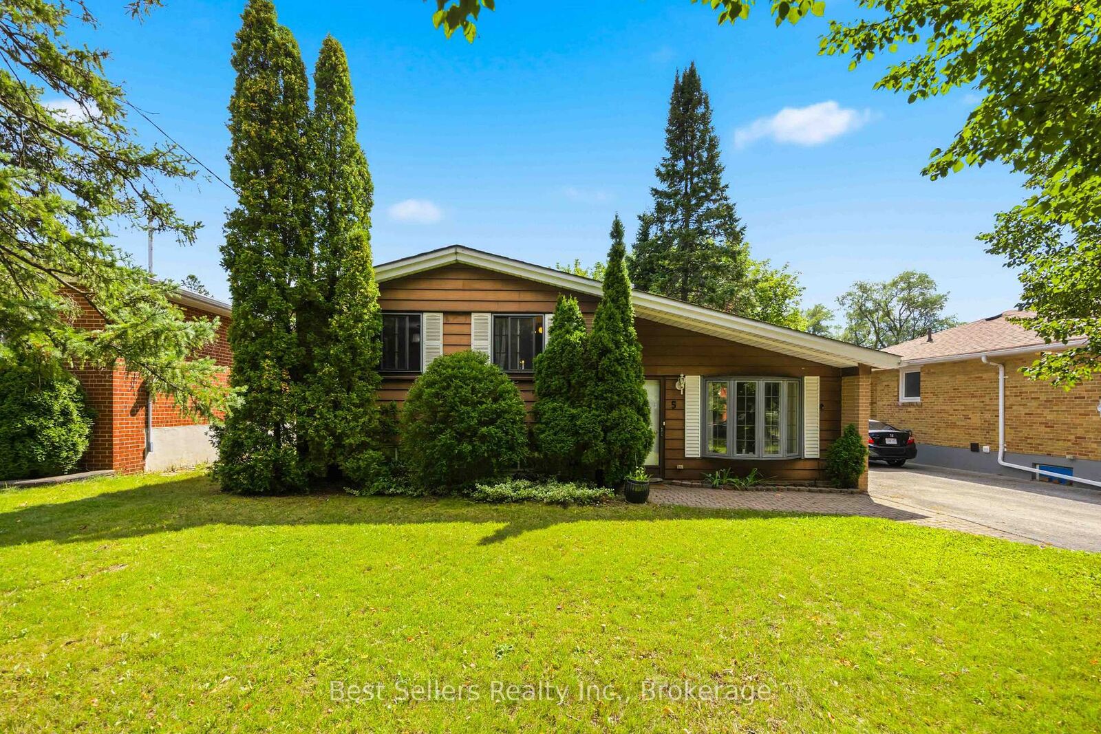 Property Photo:  5 Benfrisco Crescent  ON M1H 1N2 