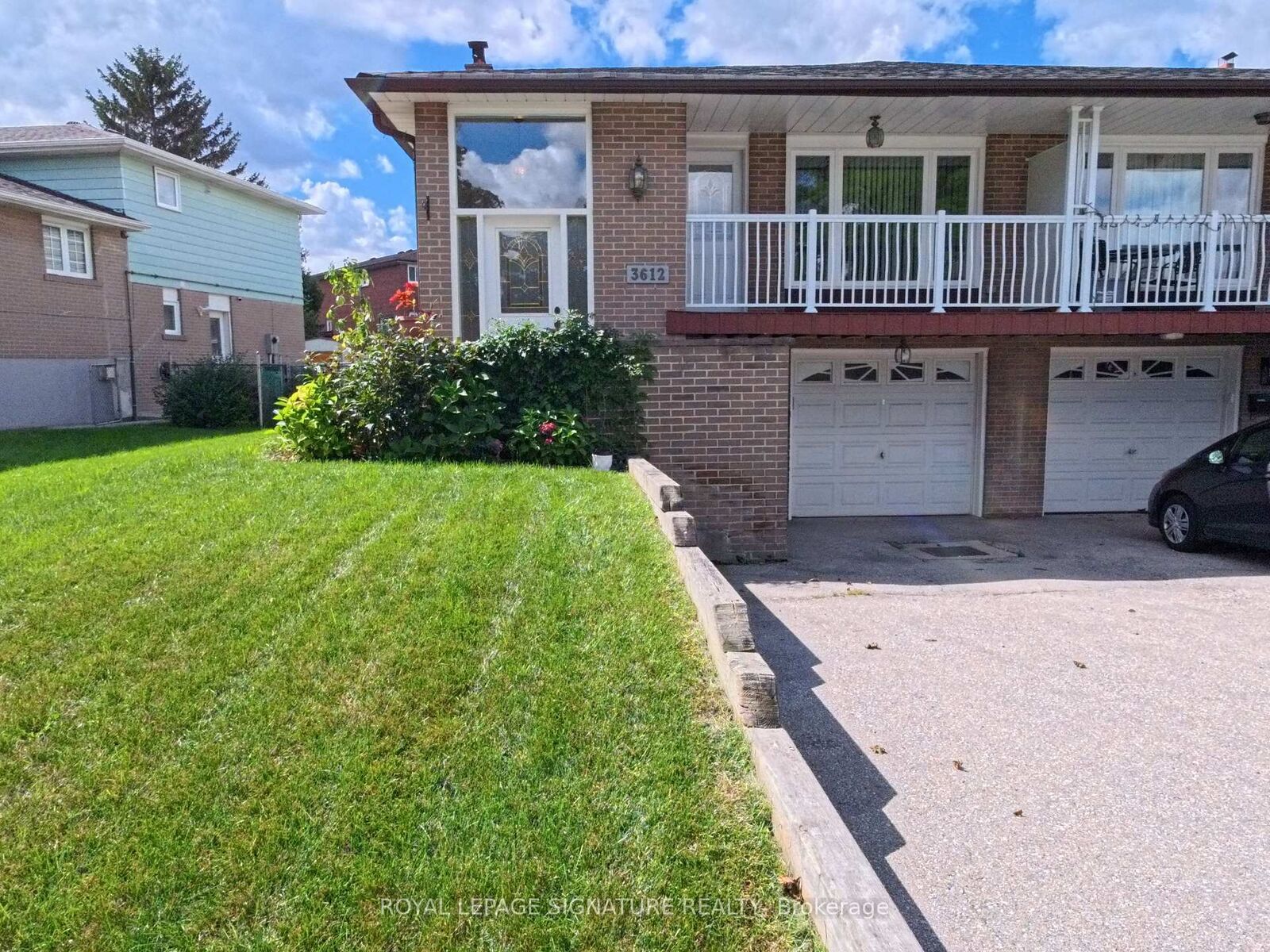 Property Photo:  3612 Birchmeadow Crescent  ON L4Y 3R7 