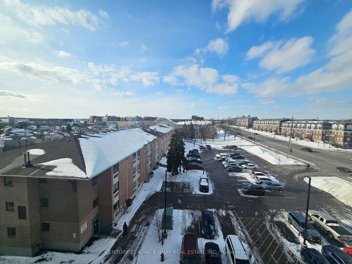 Property Photo:  1900 Simcoe Street N 523  ON L1G 4Y3 