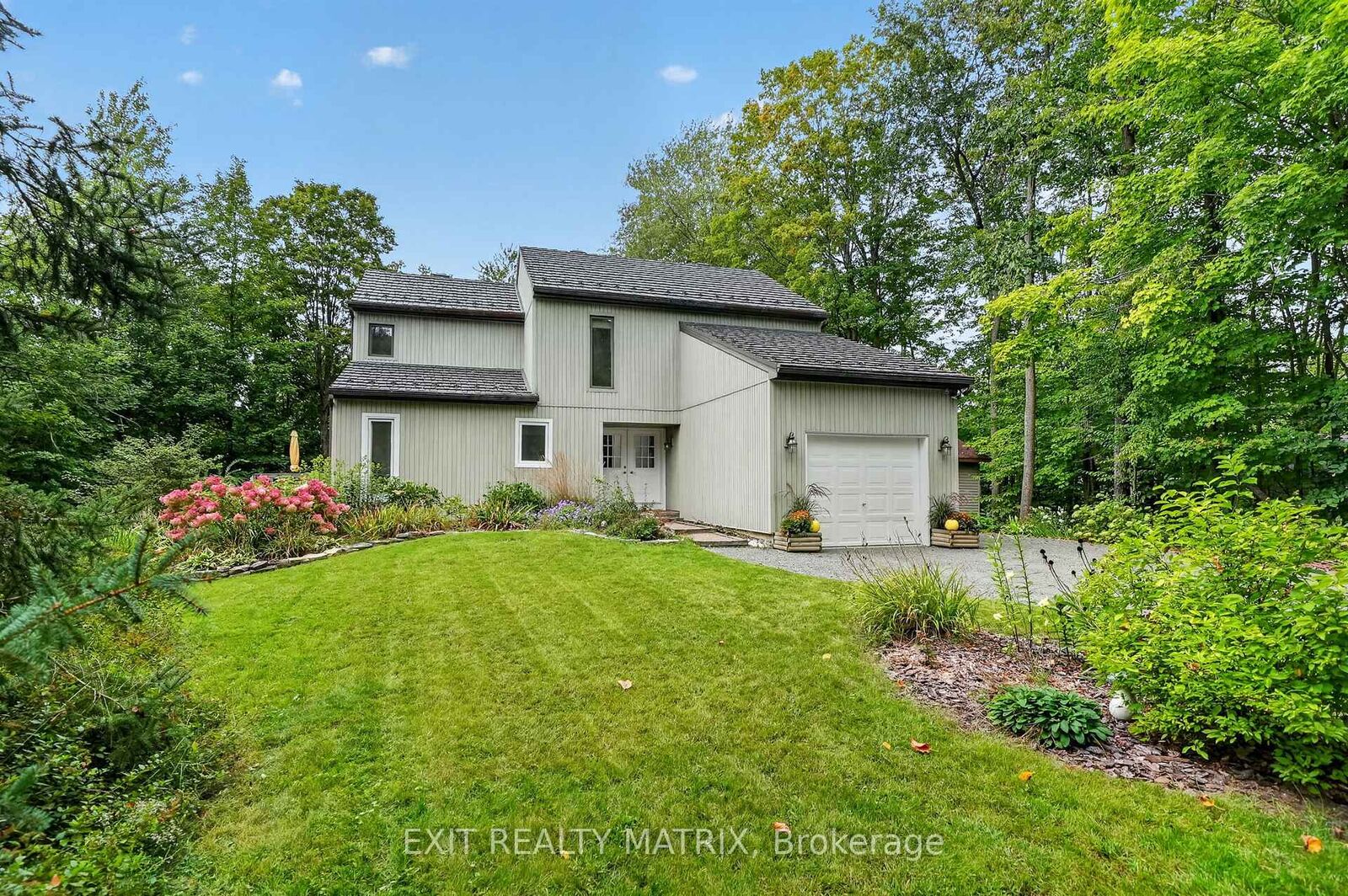 Property Photo: 4510 Whispering Willow Drive ON K4B 0K4