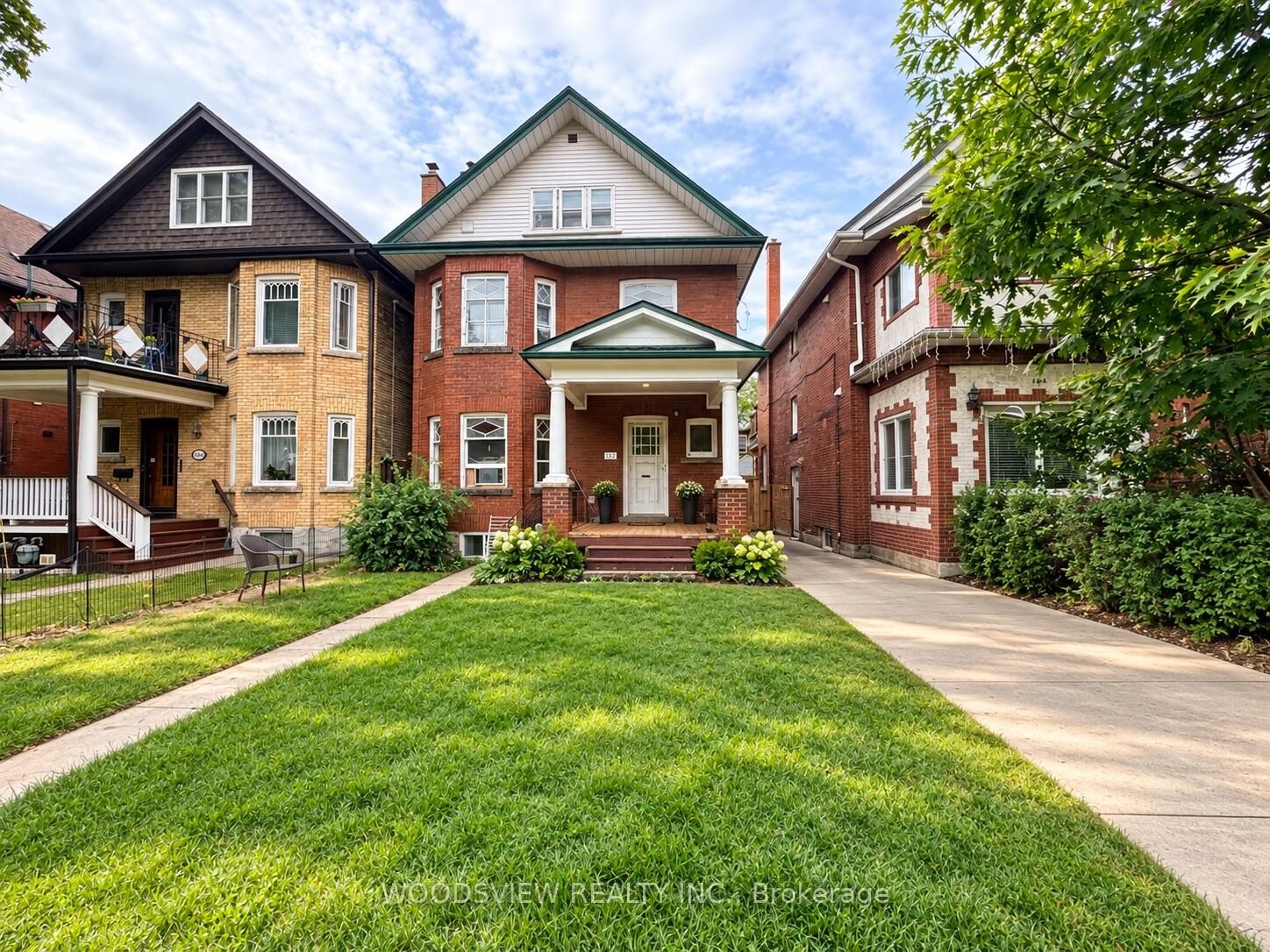 Property Photo:  152 Medland Street Lower  ON M6P 2N5 