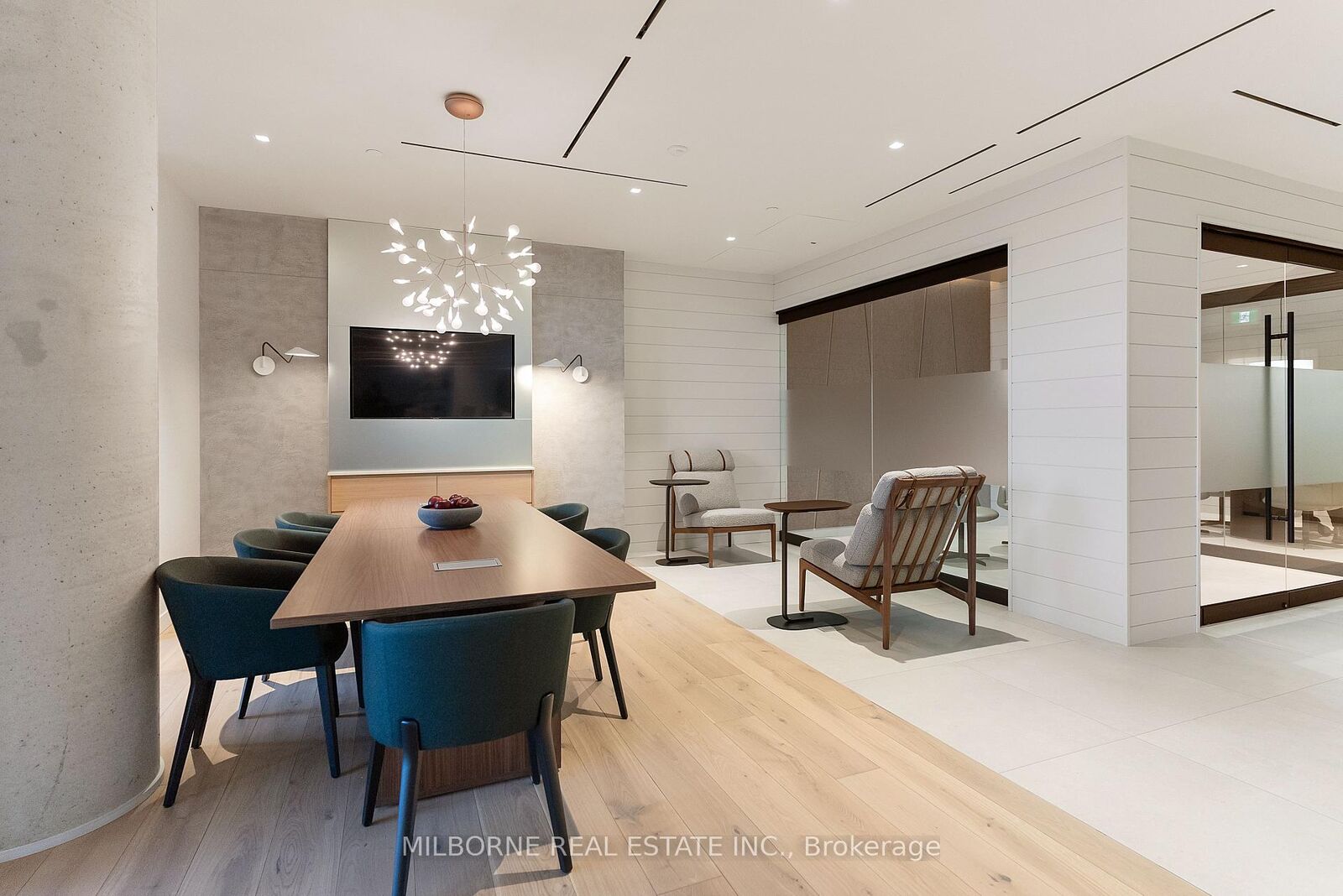 Property Photo:  5 Defries Street Th10  ON M5A 0W7 