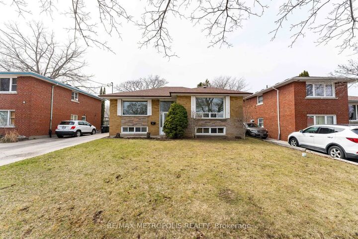 Property Photo:  20 Perivale Crescent  ON M1J 2C1 