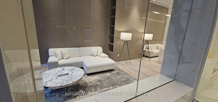 Property Photo:  370 Martha Street 405  ON L7R 2P7 