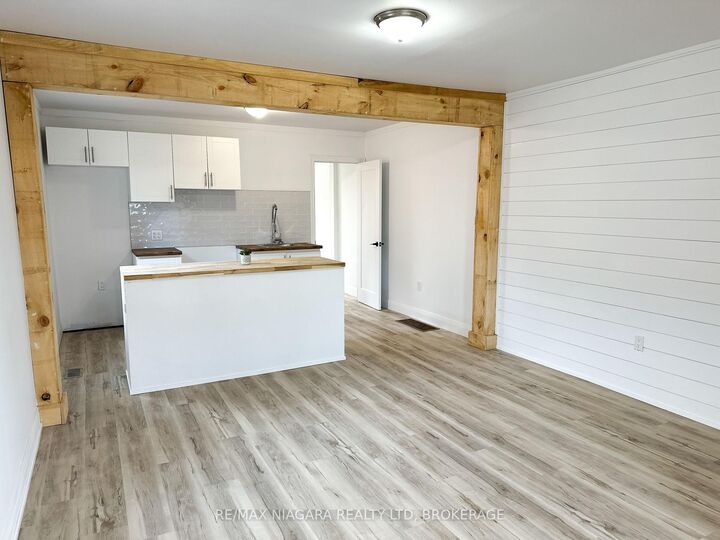 Property Photo:  233 Pelham Road Upper  ON L2S 1W8 