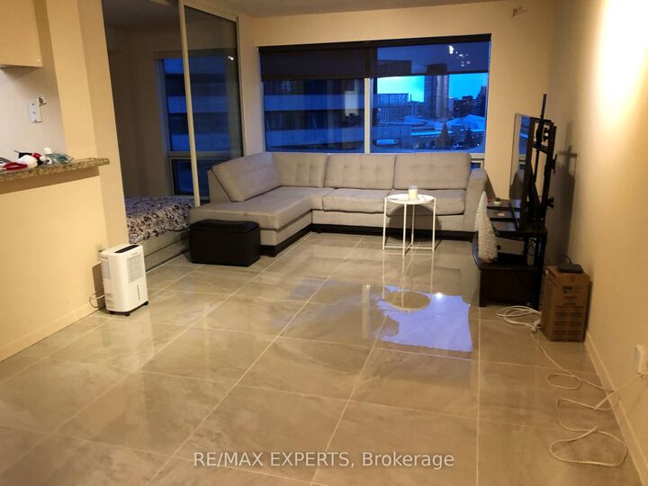 Property Photo: 1001 Bay Street 2116 ON M5S 3A6