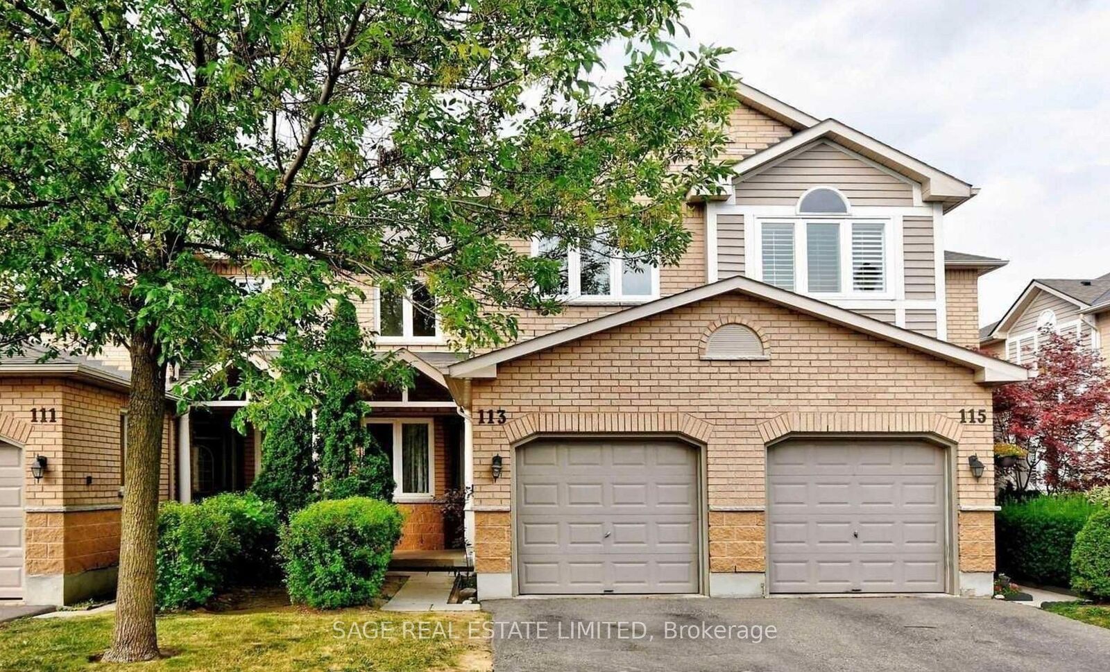 Property Photo:  833 Scollard Court E 113  ON L5V 2B4 