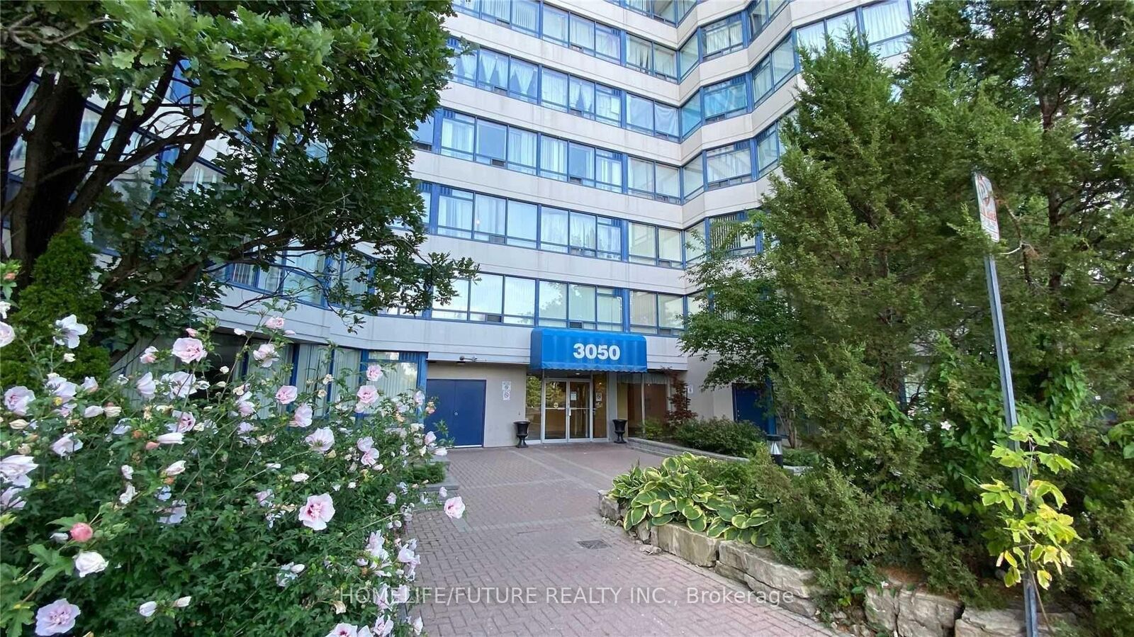 Property Photo:  3050 Ellesmere Road 1221  ON M1E 5E6 