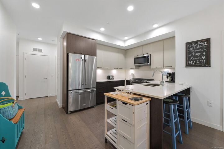 Property Photo:  7162 West Saanich Rd #302  BC V8M 1P6 
