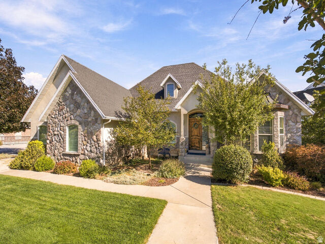 Property Photo: 92 W Salem Hills Dr UT 84651