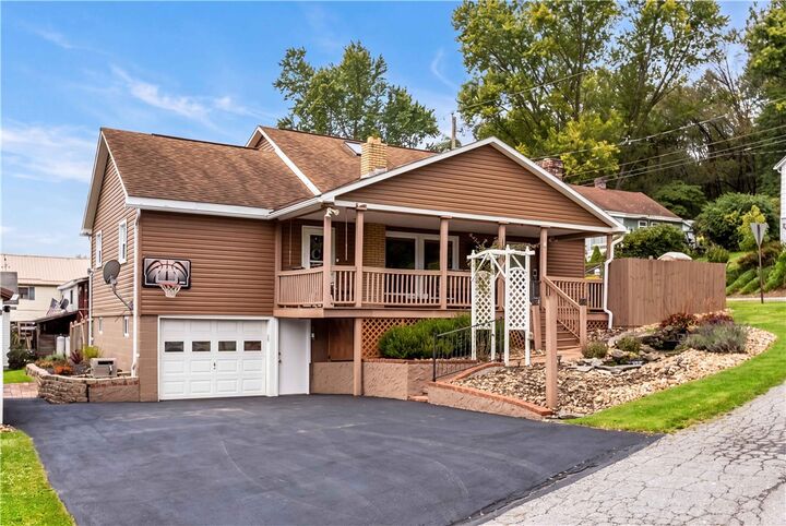 Property Photo:  103 1st St  PA 15937 