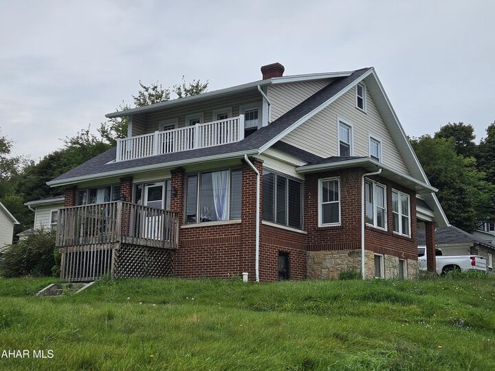 Property Photo: 711 Gazebo Lane PA 16601