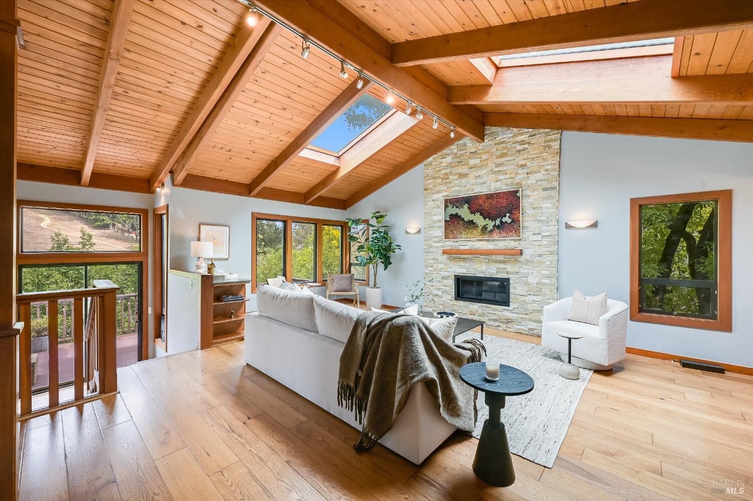 Property Photo: 400 Laverne Avenue CA 94941