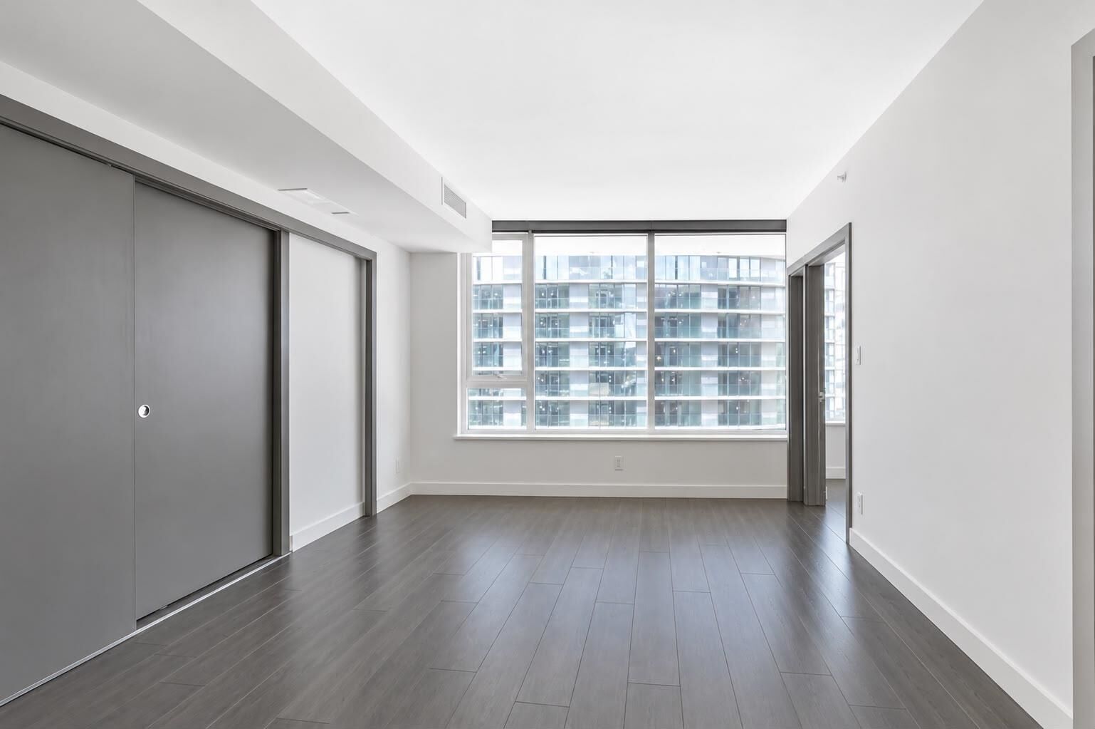 Property Photo: 68 Smithe Street 15xx BC V6B 0P4