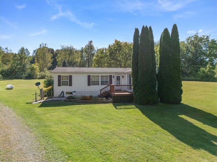 Property Photo:  12410 Countryman Road  NY 14590 