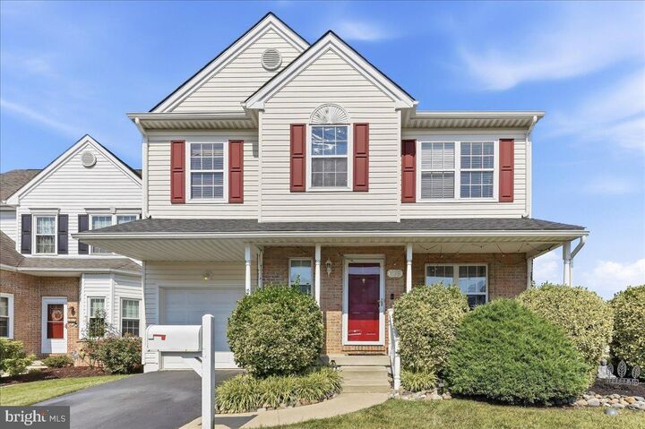 Property Photo: 639 Foxglove Drive PA 19070