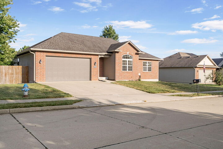 Property Photo: 4008 Zambezi Dr MO 65202